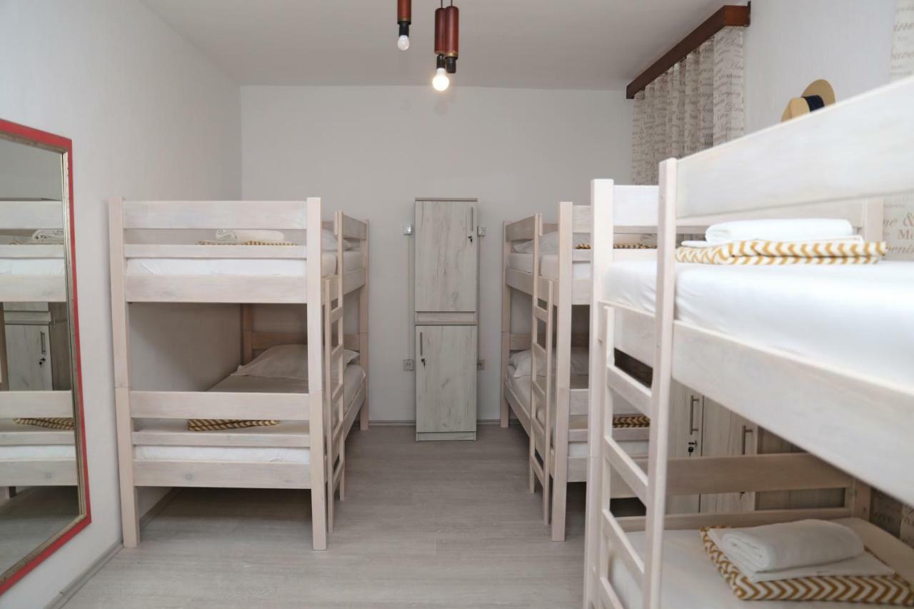 Bed in 6-Bed Mixed Dormitory Room